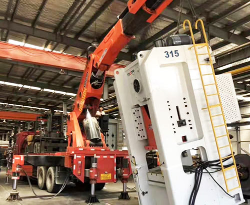 东宝提升工作效率，选择优质折臂吊租赁服务