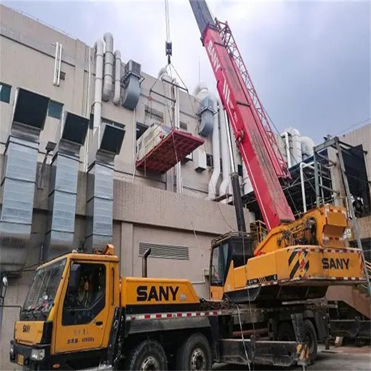 东宝租赁大型汽车吊，助力工程项目高效进行