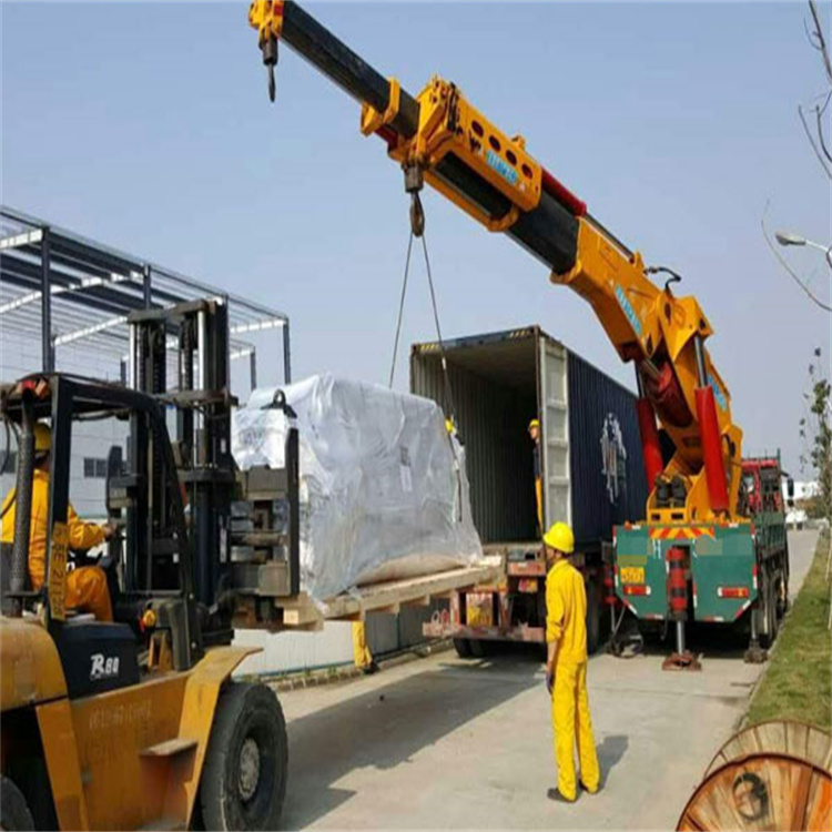 东宝专业随车吊出租电话