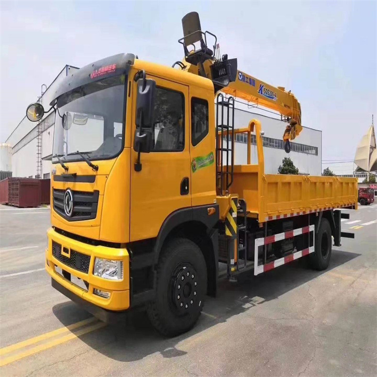 东宝附近找一辆随车吊出租